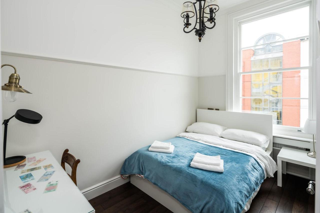 4 Bedroom House Up To 10 People At Heart Of Kensington And Chelsea Londra Esterno foto