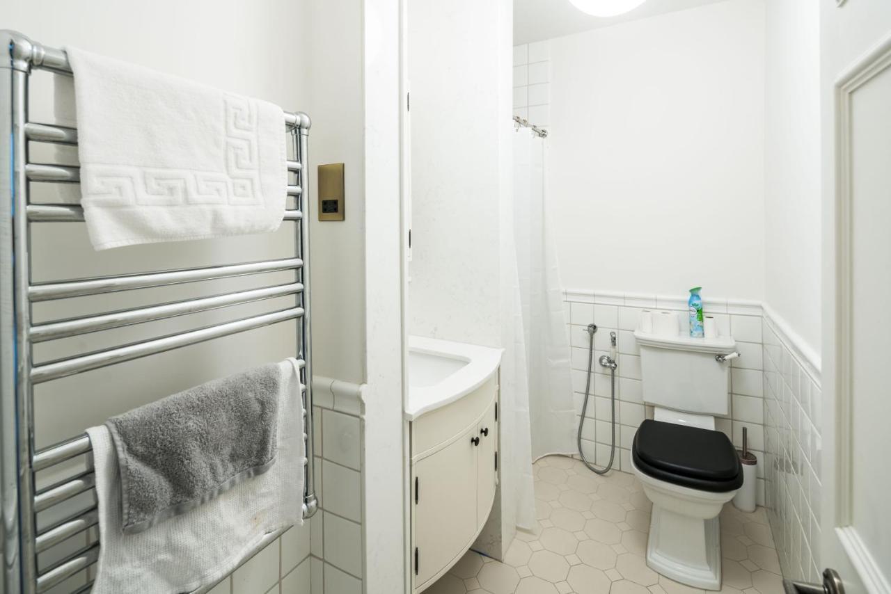 4 Bedroom House Up To 10 People At Heart Of Kensington And Chelsea Londra Esterno foto
