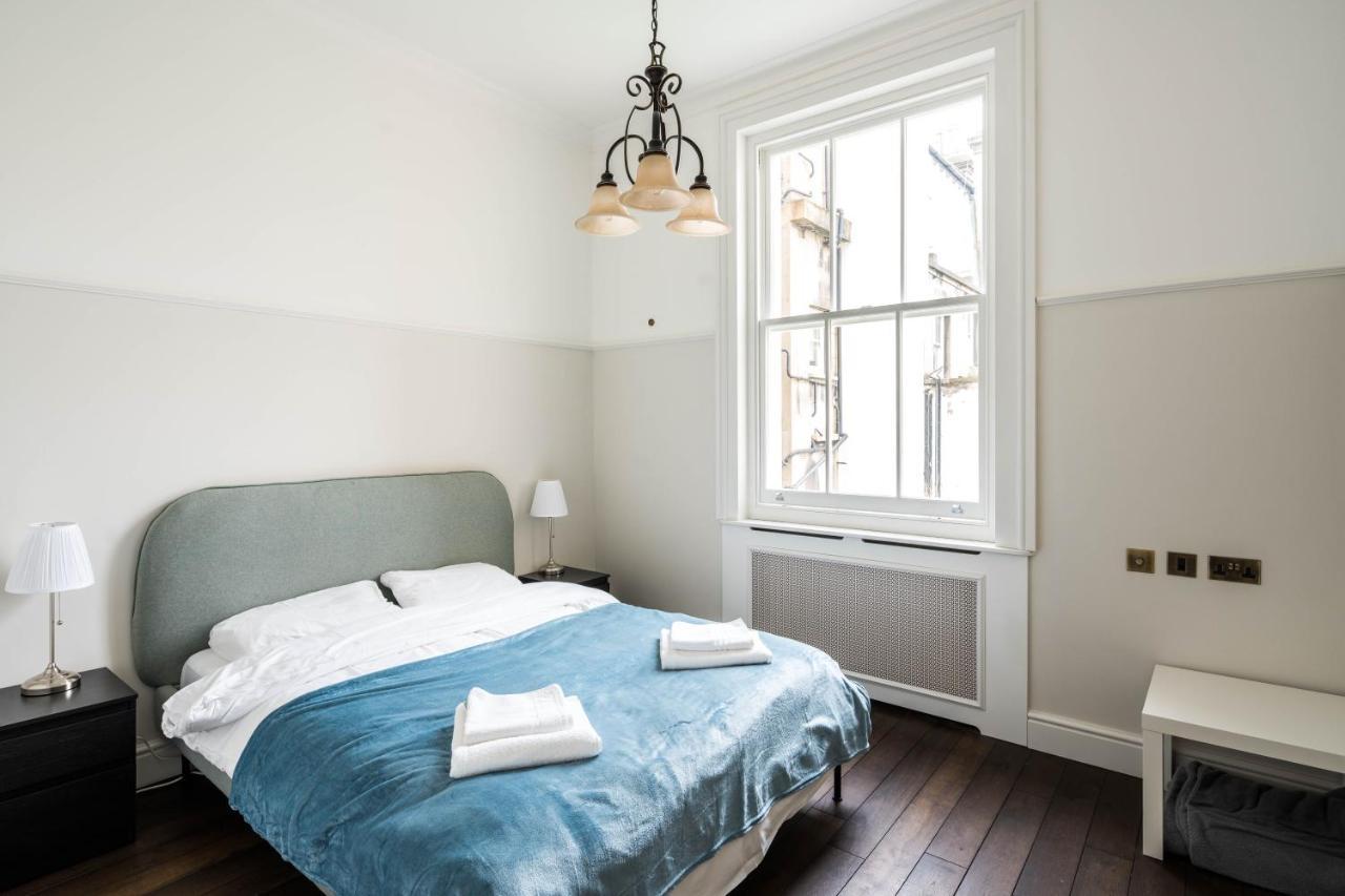 4 Bedroom House Up To 10 People At Heart Of Kensington And Chelsea Londra Esterno foto